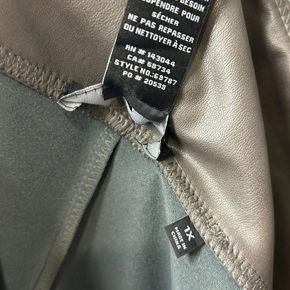 7 For All Mankind Grey  Vegan Leather Leggings - Picture 7 of 7